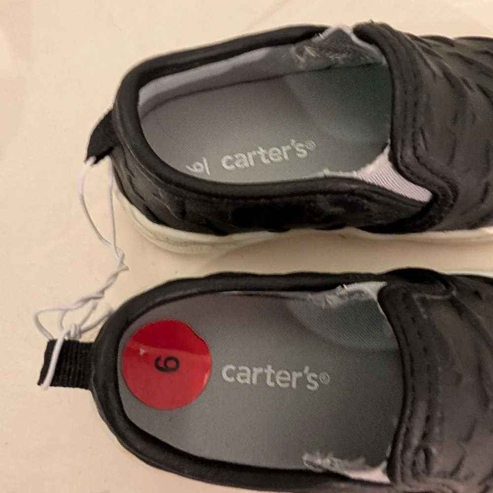 NWOT Carter's Ricky Black Shark Detail Slip-On Shoes in Size 6 (Toddler)